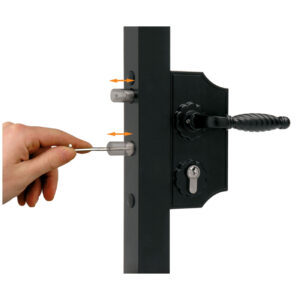 Locinox LAKY serrure ornementale style fer forgé | Noir | Pour profil carré de 40 à 50 mm – Image 3